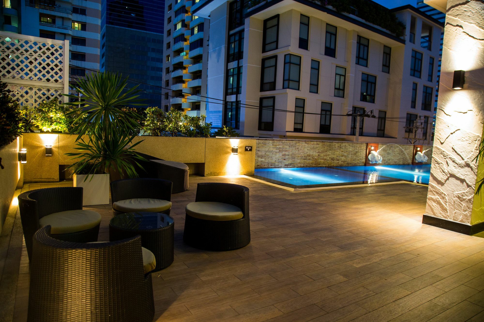 Patio Luxury Suites Bangkok Dış mekan fotoğraf