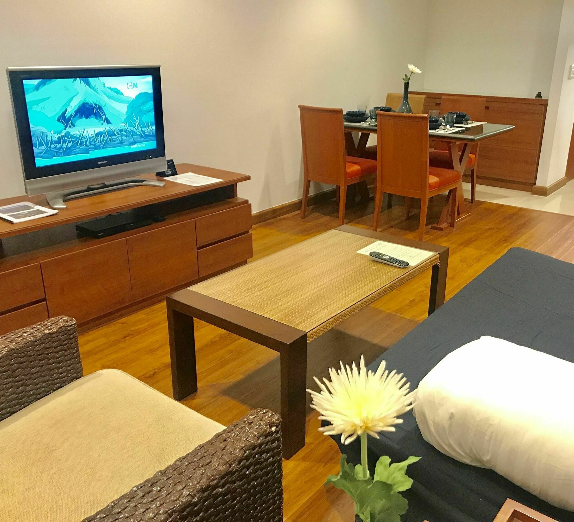 Patio Luxury Suites Bangkok Dış mekan fotoğraf