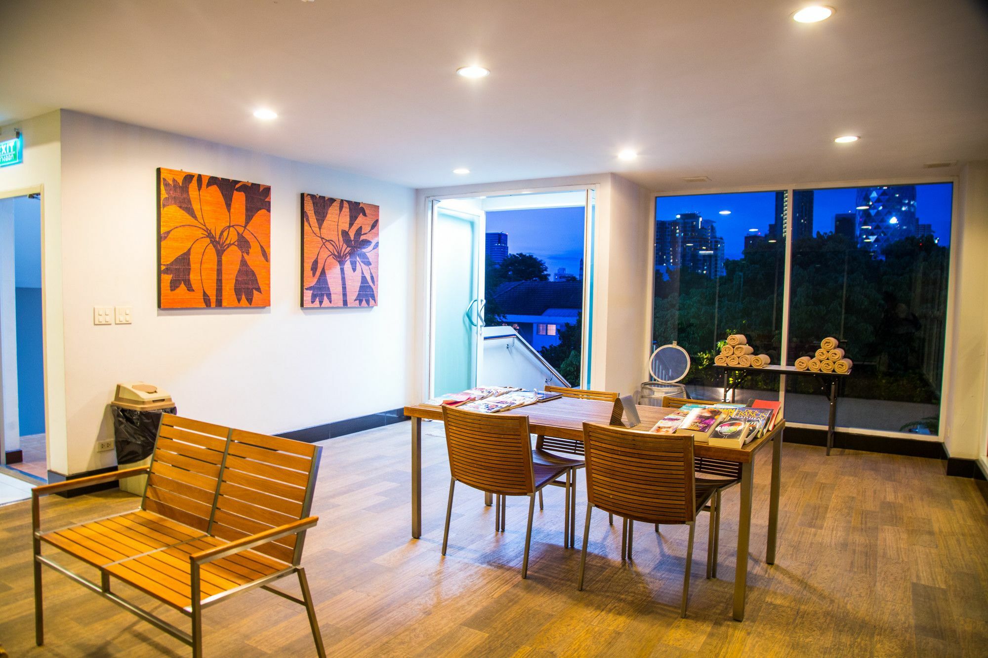 Patio Luxury Suites Bangkok Dış mekan fotoğraf